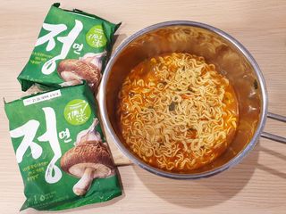 [풀무원] 자연은맛있다 정면, 백면, 홍면  세트 — 5점을 준 리뷰어가 2021년 4월 올린 사용 사진