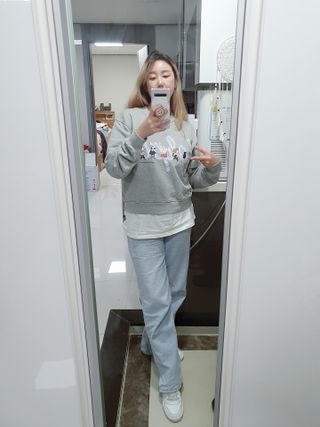 [포플X베니] 쓰담 베니 맨투맨 (기모) / 굳럭 베니 맨투맨 / 출근길 베니 맨투맨 — 5점을 준 리뷰어가 2022년 11월 올린 사용 사진