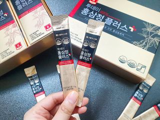 서울약사신협_투데이홍삼정플러스스틱_10g x 30포 — 5점을 준 리뷰어가 2021년 6월 올린 사용 사진