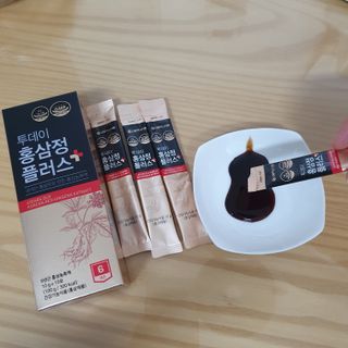 서울약사신협_투데이홍삼정플러스스틱_10g x 30포 — 5점을 준 리뷰어가 2021년 6월 올린 사용 사진