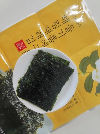 [해림맛김] 들기름에 구운 바삭바삭 김 4종 세트 + 1종 랜덤발송 총5개입 — 5점을 준 리뷰어가 2021년 2월 올린 사용 사진