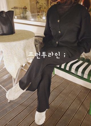 프런투라인 비마이 봄버 포켓 크롭 가디건 — 4점을 준 리뷰어가 2022년 3월 올린 사용 사진