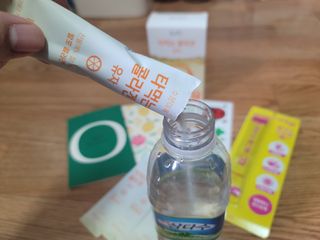 [음료수 대신 가능!]  빠르게 흡수되는 아임오 타먹는 콜라겐 1박스 — 5점을 준 리뷰어가 2023년 4월 올린 사용 사진