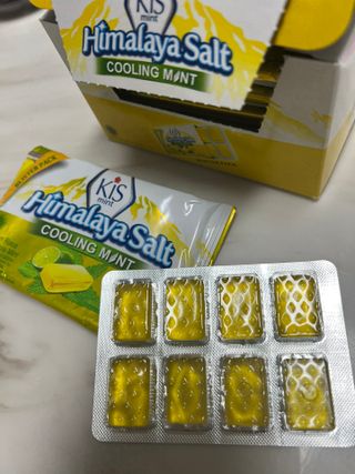 마요라 히말라야 솔트 캔디 2종-페퍼민트 맛, 라임민트 맛 — 3.5점을 준 리뷰어가 2023년 1월 올린 사용 사진