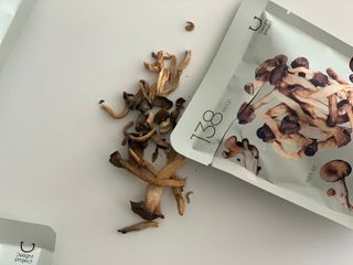 딜라이트 프로젝트 바삭한 원물칩 3종 고구마칩, 자색고구마칩, 느타리버섯칩 [총 6봉지] — 5점을 준 리뷰어가 2022년 2월 올린 사용 사진