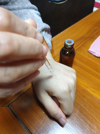 스킨큐어 산다화 비타민c 화이트닝 에센스 30ml — 5점을 준 리뷰어가 2023년 10월 올린 사용 사진