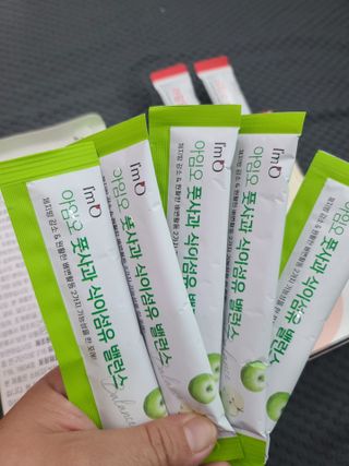 아임오 풋사과 식이섬유 밸런스 젤리 14포 — 5점을 준 리뷰어가 2021년 8월 올린 사용 사진