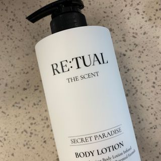 레츄얼 더 센트 바디로션 시크릿 파라다이스(500ml) — 5점을 준 리뷰어가 2022년 7월 올린 사용 사진