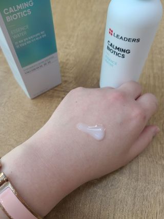 리더스코스메틱 리더스 카밍 바이오틱스 에센스 워터 — 5점을 준 리뷰어가 2021년 6월 올린 사용 사진