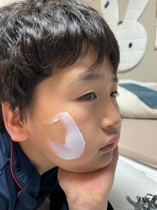 젠바이오 코스메틱스 젠바이오수딩크림]   가려운 피부 & 아토피 원픽 크림 — 5점을 준 리뷰어가 2022년 11월 올린 사용 사진