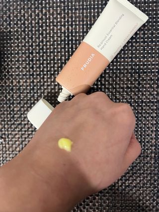 [후르디아] 끈적임 없는 착한성분 비건  핸드크림 3종 — 4.5점을 준 리뷰어가 2023년 2월 올린 사용 사진