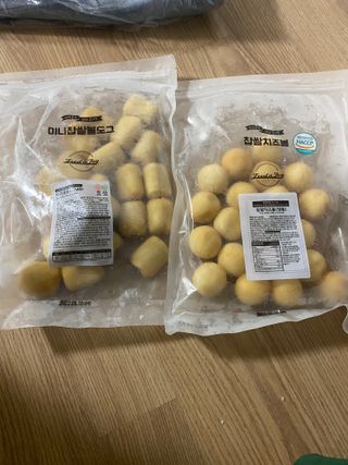 Dog&Ball 독앤볼 [Dog&Ball] 미니찹쌀볼도그 찹쌀치즈볼 — 5점을 준 리뷰어가 2021년 8월 올린 사용 사진