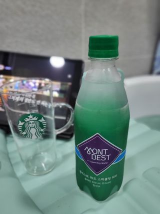 몽베스트 Montbest with Sparkling water Plain 20병 — 5점을 준 리뷰어가 2023년 3월 올린 사용 사진
