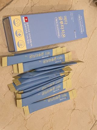 메타웰빙 GC녹십자웰빙 메타 글루타치온 — 5점을 준 리뷰어가 2022년 10월 올린 사용 사진