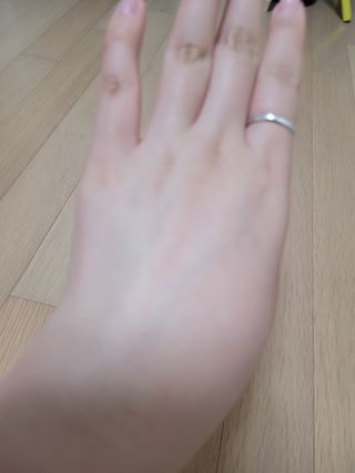 브에노 파리퀸 윌 페이스 오일 — 4점을 준 리뷰어가 2021년 6월 올린 사용 사진