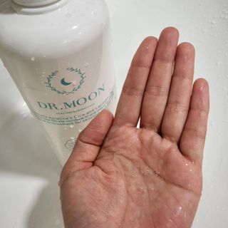 [닥터문] 센텔라 시카케어 화이트머스크 바디워시 1000ml — 5점을 준 리뷰어가 2023년 8월 올린 사용 사진
