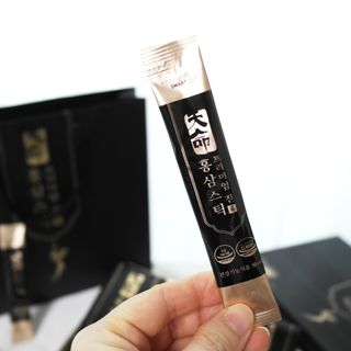 헬스업_천명진프리미엄홍삼스틱_10ml x 30포 — 5점을 준 리뷰어가 2021년 1월 올린 사용 사진