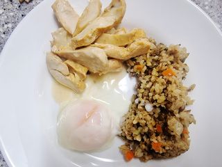 굽네몰 [굽네] 소스가 맛있는 닭가슴살 슬라이스 4종 — 3점을 준 리뷰어가 2021년 4월 올린 사용 사진