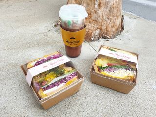 [레인드랍 커피 본점] 음료 2잔 + 디저트와플 or 샌드위치 — 4.5점을 준 리뷰어가 2021년 9월 올린 사용 사진