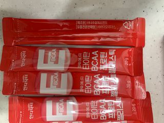 [인디닥터] 타이탄 BCAA 프로틴 젤리스틱 — 5점을 준 리뷰어가 2022년 5월 올린 사용 사진
