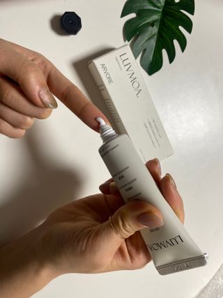 러브모아 향수 고체향수 승무원 고체향수 바르는 향수 니치향수 도손 우드세이지 앤 씨솔트 — 5점을 준 리뷰어가 2023년 1월 올린 사용 사진