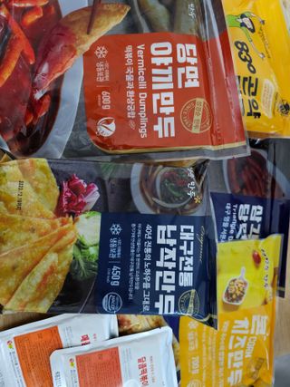 (주)성경순만두 곤약만두.콘치즈만두,삼각당면만두,당면 야끼만두,대구전통 납작만두,떡뽁이 매콤소스,달콤소스 — 5점을 준 리뷰어가 2023년 4월 올린 사용 사진