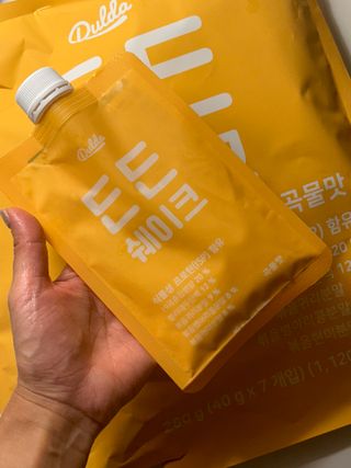 [덜다] 든든 식물성 단백질 쉐이크 40g X 7입 (곡물/딸기) — 5점을 준 리뷰어가 2023년 8월 올린 사용 사진
