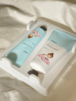 파시 FASCY 高保湿ハンドクリーム40ml+80ml セット — 5점을 준 리뷰어가 2021년 8월 올린 사용 사진