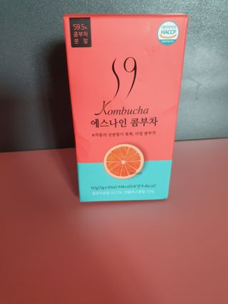 리넥무역 에스나인 콤부차 건강발효 콤부함량59 자몽 5gx10포 — 5점을 준 리뷰어가 2021년 8월 올린 사용 사진