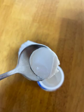 매일바이오 그릭요거트 오리지널 플레인 4개, 로스터리 커피믹스 4개 — 3점을 준 리뷰어가 2021년 12월 올린 사용 사진