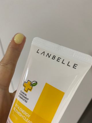 랑벨 비타 에너지 잡티 크림 75ml (피부 속 기미완화크림) — 5점을 준 리뷰어가 2022년 5월 올린 사용 사진