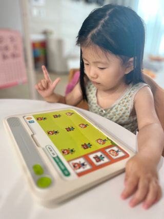 크레타탭 차세대 사고력 유아수학 학습기 페이퍼 태블릿 — 5점을 준 리뷰어가 2023년 9월 올린 사용 사진
