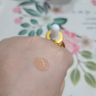 띵코 모이스처 비타민 NMF 화이트닝 앰플 — 5점을 준 리뷰어가 2021년 11월 올린 사용 사진