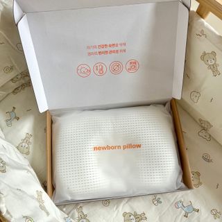 일상유희 newborn 뉴본필로우 아기두상관리베개 — 5점을 준 리뷰어가 2023년 1월 올린 사용 사진