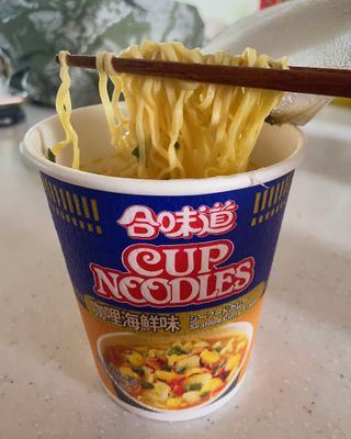 NISSIN 닛신 컵누들  4종 - 씨푸드오리지날, 씨푸드 스파이시, 씨푸드 커리, 씨푸드 XO소스 — 5점을 준 리뷰어가 2022년 4월 올린 사용 사진