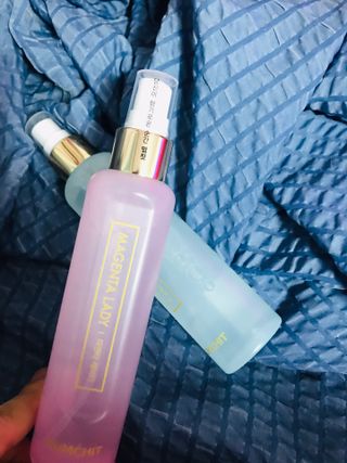 멈칫 X 최준 헤어 앤 바디미스트 소프트블루솝, 마젠타레이디 2종 — 4점을 준 리뷰어가 2021년 8월 올린 사용 사진