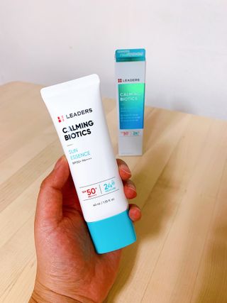 리더스코스메틱 리더스 카밍 바이오틱스 선 에센스 SPF 50+ PA++++ — 4.5점을 준 리뷰어가 2022년 6월 올린 사용 사진