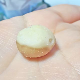 도이퉁 마카다미아 넛 90g  로얄 마카넛 오리지널 쏠트 허니 — 5점을 준 리뷰어가 2021년 3월 올린 사용 사진