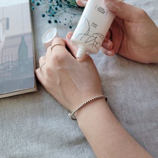 렉스리 데일리 톤업 크림 Rexri Daily Tone Up Cream — 5점을 준 리뷰어가 2022년 9월 올린 사용 사진