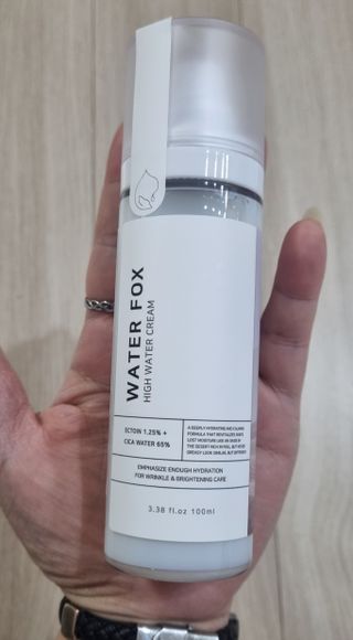 가치 WATERFOX(워터폭스)-엑토인 시카-비옴 하이 워터 크림 (100ml) — 5점을 준 리뷰어가 2023년 4월 올린 사용 사진