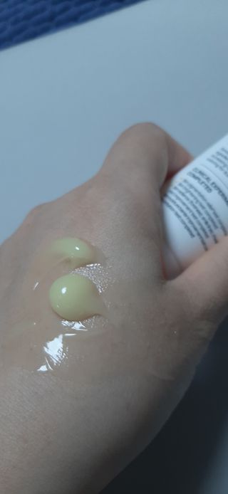 랑벨 비타 에너지 잡티 크림 75ml (피부 속 기미완화크림) — 5점을 준 리뷰어가 2022년 6월 올린 사용 사진