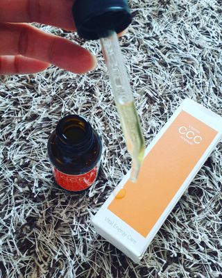 더마 사이언스 비타민 CCC 앰플 기미 브라이트닝 세럼 30ml — 5점을 준 리뷰어가 2021년 8월 올린 사용 사진