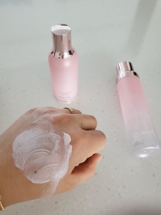 리엔케이 핑크 볼륨 래디언스 컬러크림 스페셜 에디션 3종 — 5점을 준 리뷰어가 2022년 10월 올린 사용 사진