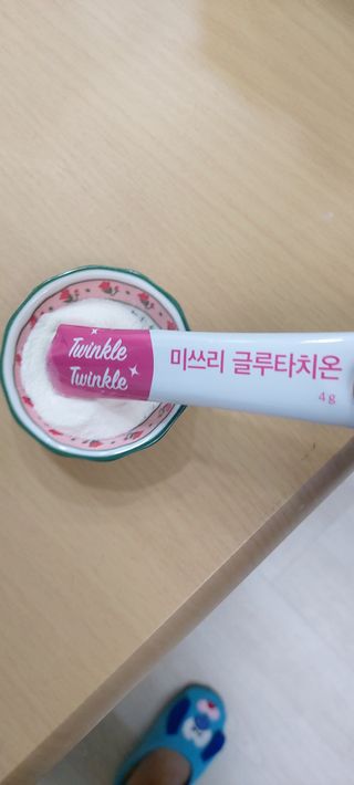 메디포스트 모비타 미쓰리 글루타치온 30포 — 4점을 준 리뷰어가 2022년 12월 올린 사용 사진