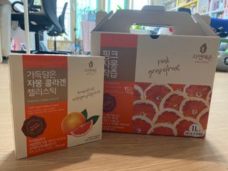 자연에온 핑크 자몽 착즙 100mL 10개입 1BOX +가 득담은 자몽 콜라겐 젤리스틱 1BOX — 5점을 준 리뷰어가 2021년 7월 올린 사용 사진