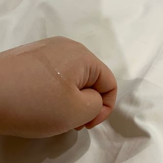 오투에니원 화이트스완 센텔라 루미너스 미스트 세럼 100ml — 5점을 준 리뷰어가 2023년 1월 올린 사용 사진