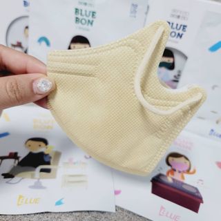[블루 본 아이노우] 유아용 컬러마스크 40 PCS SET 2중 택 1 — 5점을 준 리뷰어가 2021년 4월 올린 사용 사진