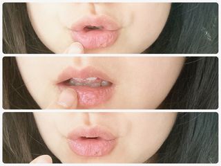 [후르디아] 올리브영 꿀과즙 립밤 2종 (블루베리/석류) — 4.5점을 준 리뷰어가 2022년 11월 올린 사용 사진