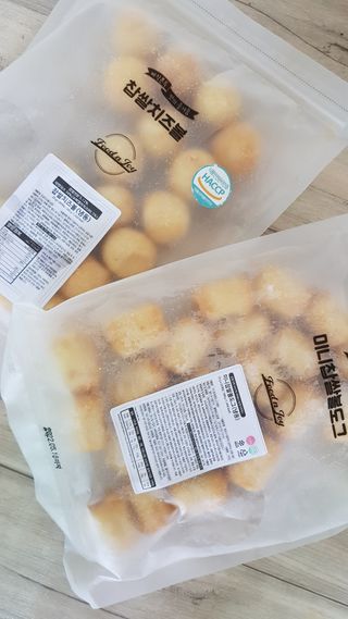 Dog&Ball 독앤볼 [Dog&Ball] 미니찹쌀볼도그 찹쌀치즈볼 — 5점을 준 리뷰어가 2021년 9월 올린 사용 사진
