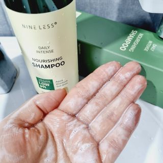 나인레스 데일리 인텐스 너리싱 샴푸 300ml / 10.14 fl.oz — 5점을 준 리뷰어가 2021년 11월 올린 사용 사진